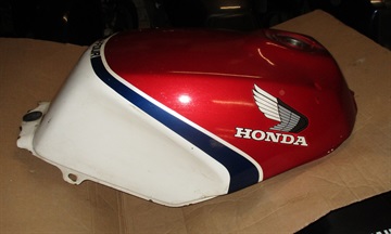 Honda VF 750 tank