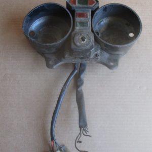 Yamaha XS 750 instrument.